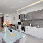 La Rive * Sliema