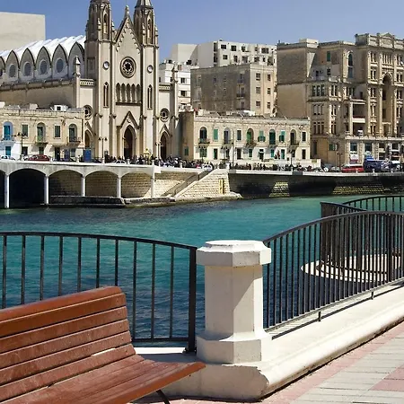 La Rive * Sliema